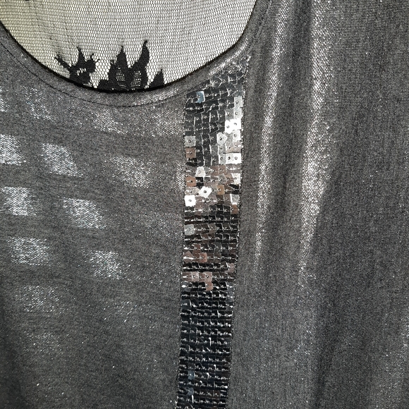 2/$25 Daytrip Sheer Back Top Size Small~Medium c - Picture 3 of 4